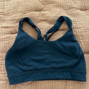 Lululemon sports bra size 6